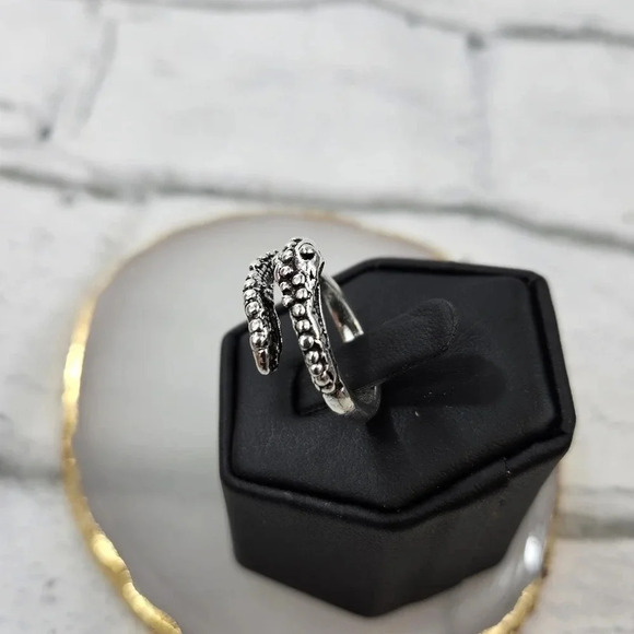 Textured Snake Adjustable Fashion Ring A12 x3 - Picture 6 of 7